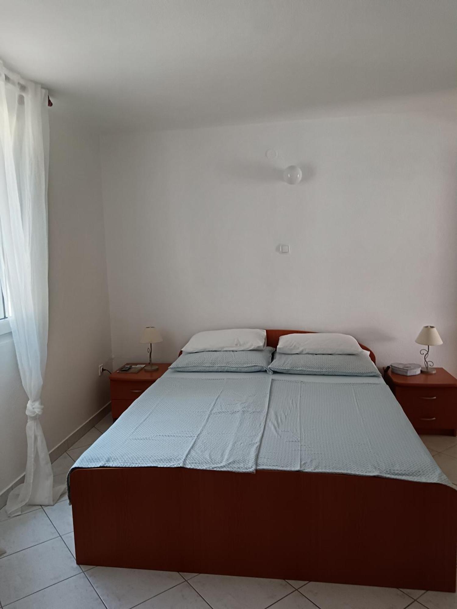 Apartmani More Komarna Eksteriør bilde